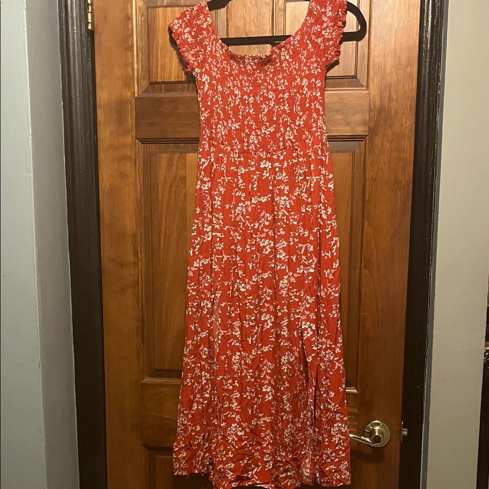 Chic Red Floral Midi Dress